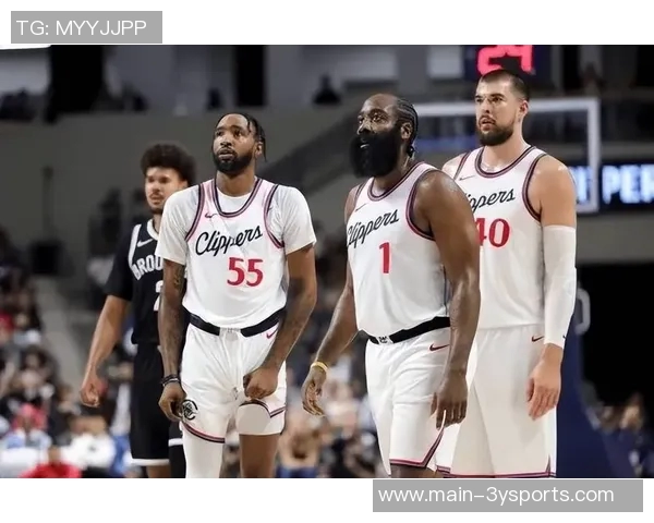 哈登谈客场逆转困难称这是一场防守大战需全力以赴才能争胜