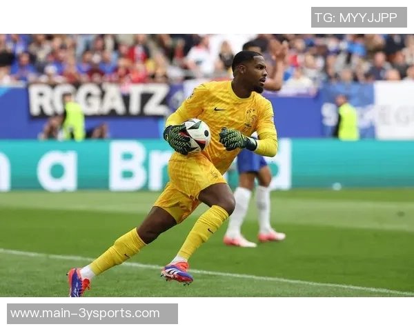 米兰优先考虑与迈尼昂续约同时关注雷瑟和厄泽尔两名法甲门将